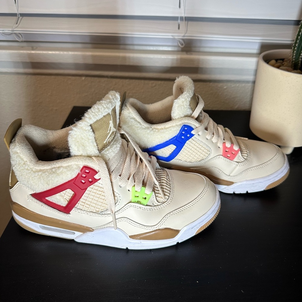 JORDAN 4 RETRO